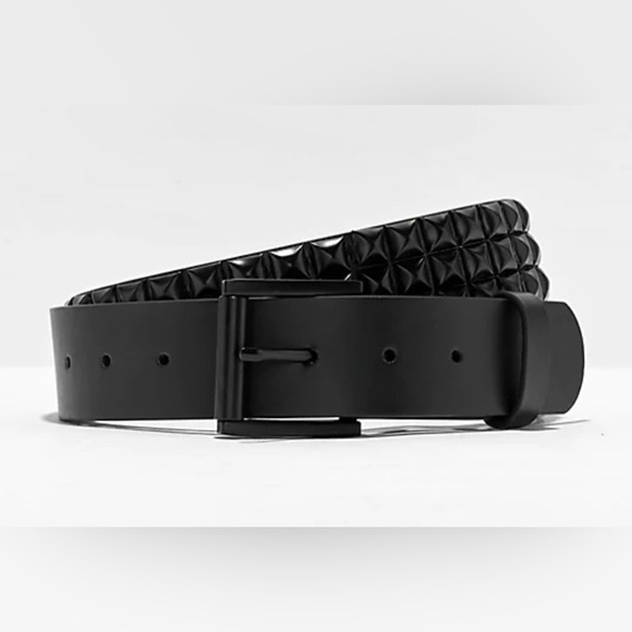 Hot Topic Other - Black studded faux leather Belt